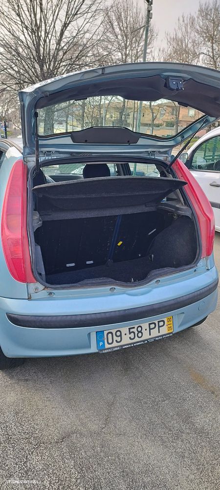 Fiat Punto 1.2 16V HLX - 2