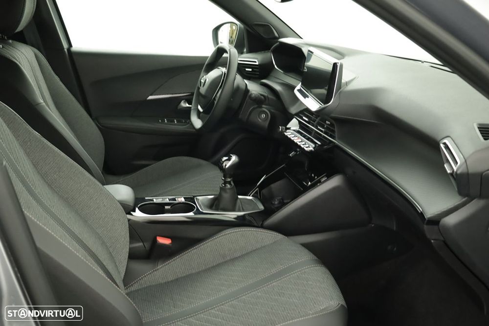Peugeot 2008 1.2 PureTech Allure - 21