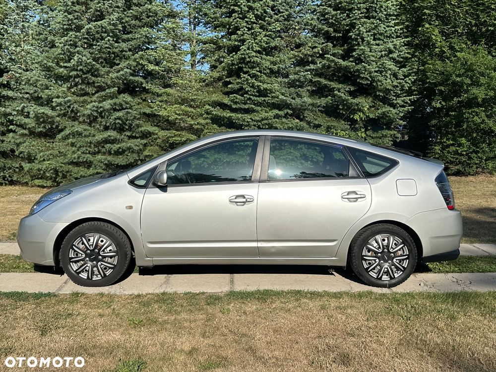 Toyota Prius 1.5 VVT-i Prestige - 3