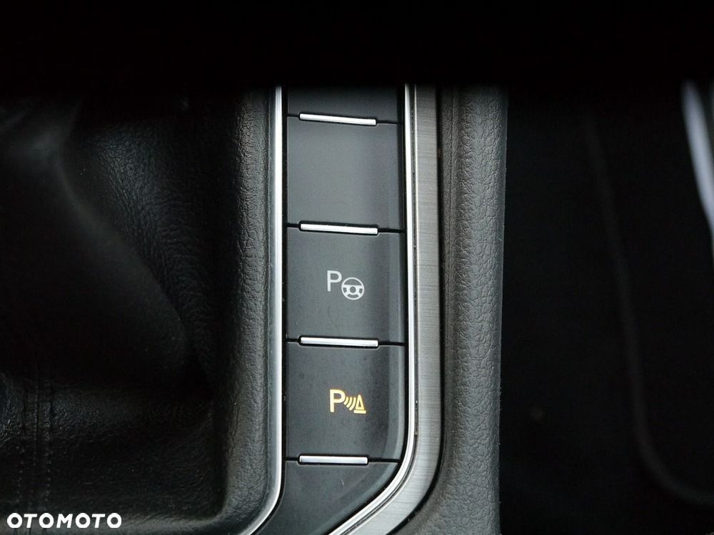 Volkswagen Golf Sportsvan 1.6 TDI BlueMotion Comfortline - 37