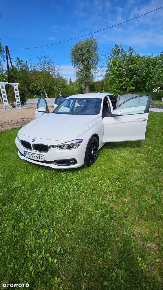 BMW Seria 3 318i - 17