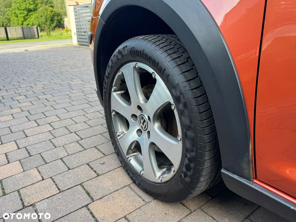 Volkswagen Touran 1.4 TSI Cross - 13