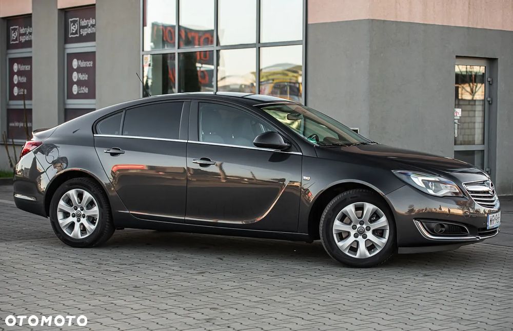 Opel Insignia - 15