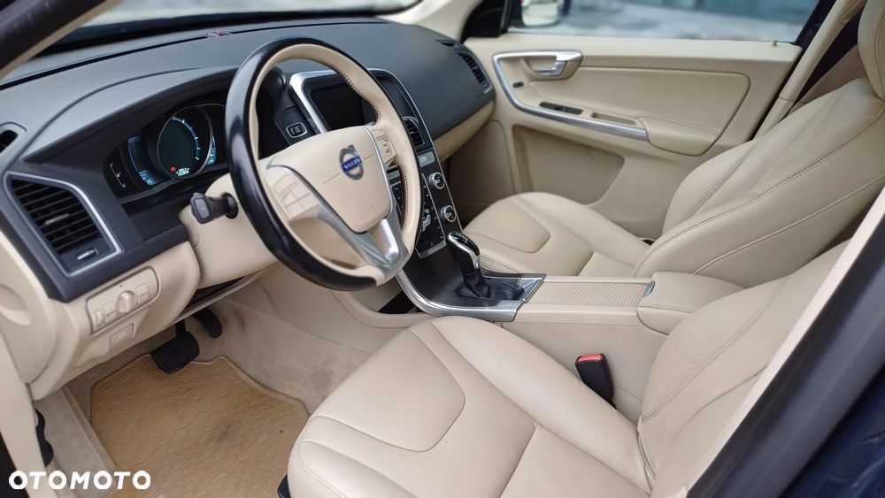 Volvo XC 60 D4 Drive-E Momentum - 13