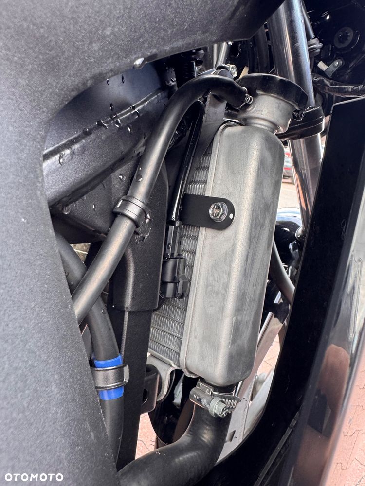 Honda CBR - 7