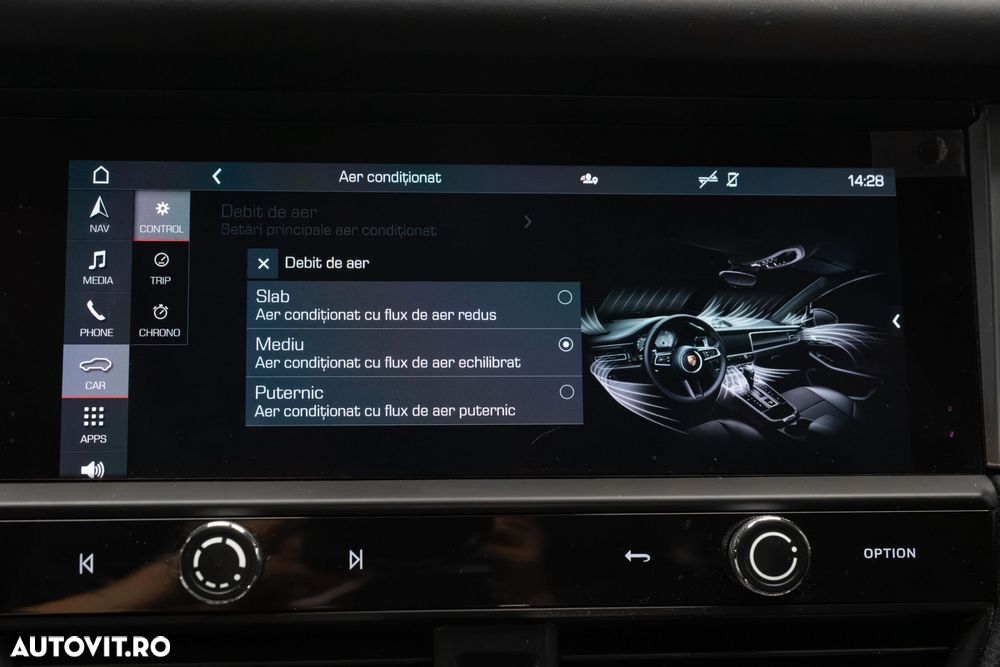 Porsche Macan - 24