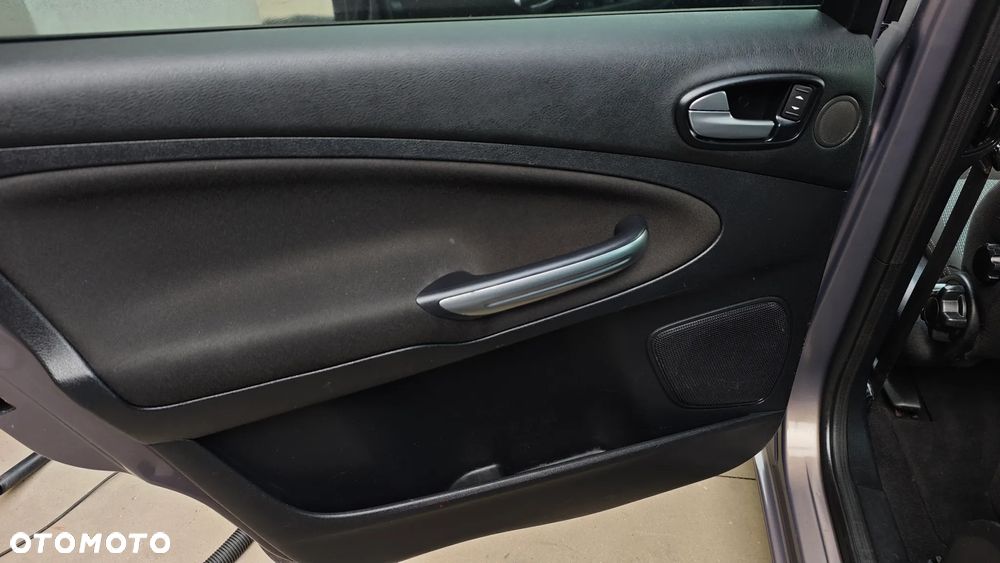 Ford Galaxy 2.0 TDCi Titanium - 12