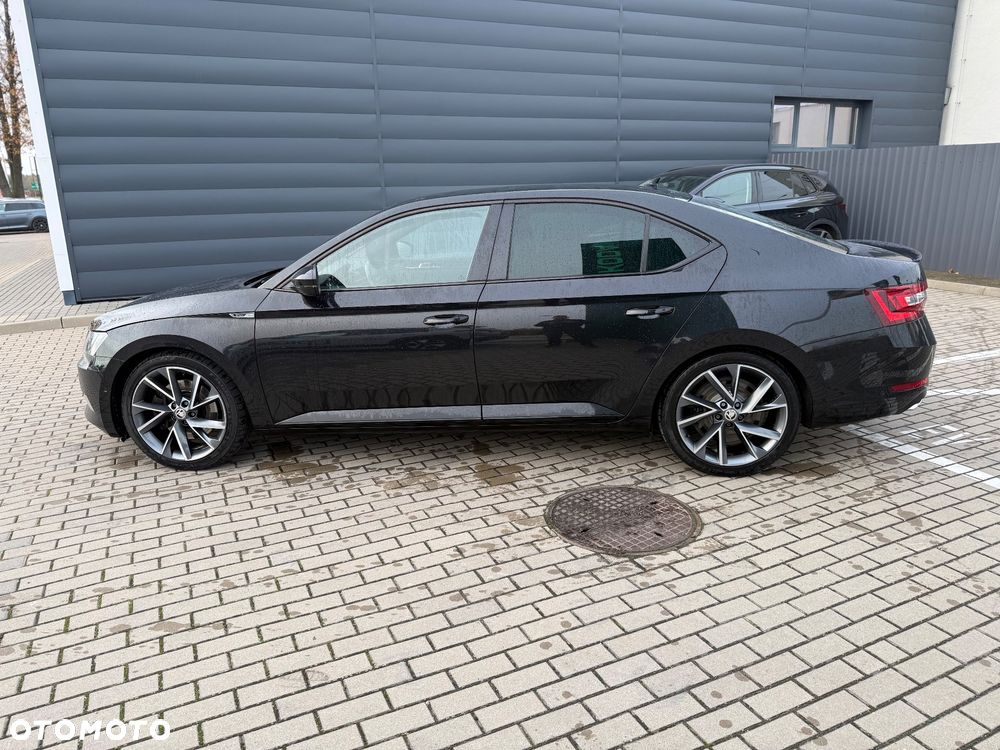 Skoda Superb 2019 photo 3