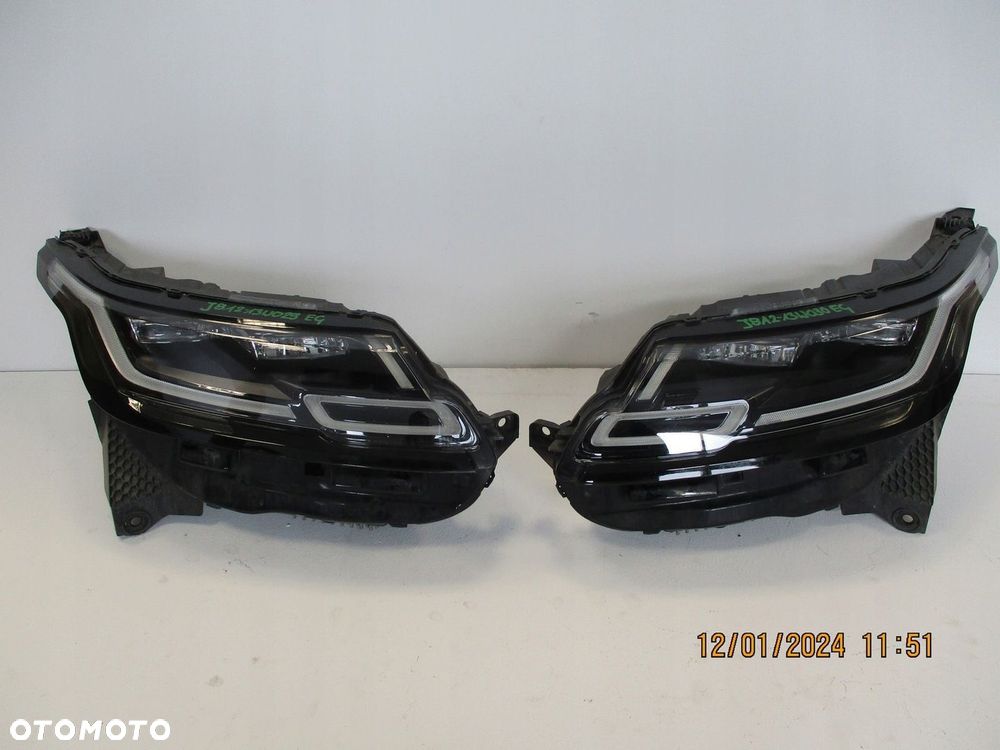 Lampa FULL LED RANGE ROVER VELAR J8A2-13W029-EG PRAWA - 1