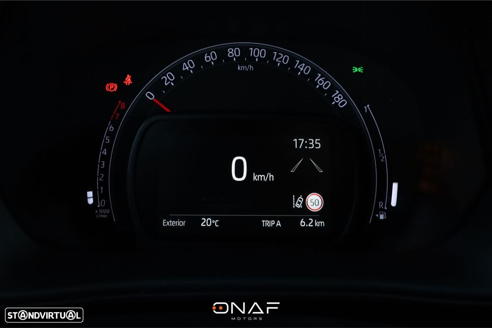 Toyota Aygo X Teamplayer - 17