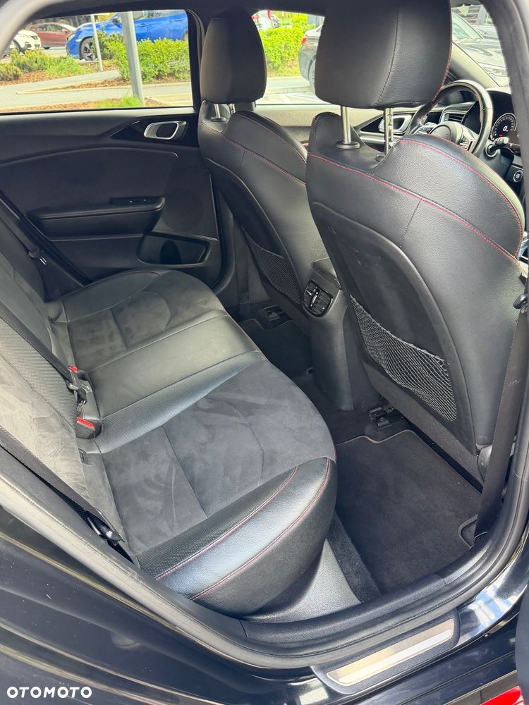 Kia ProCeed 1.6 T-GDI DCT7 OPF GT - 17