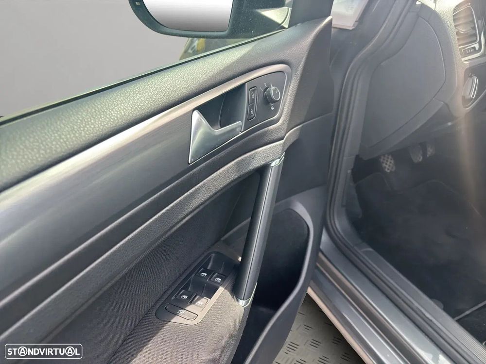 VW Golf Variant 1.6 TDi Confortline - 11