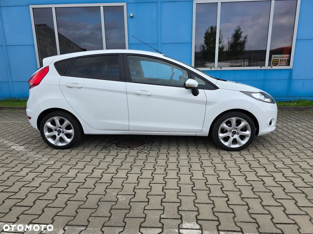 Ford Fiesta 1.25 Ambiente - 11