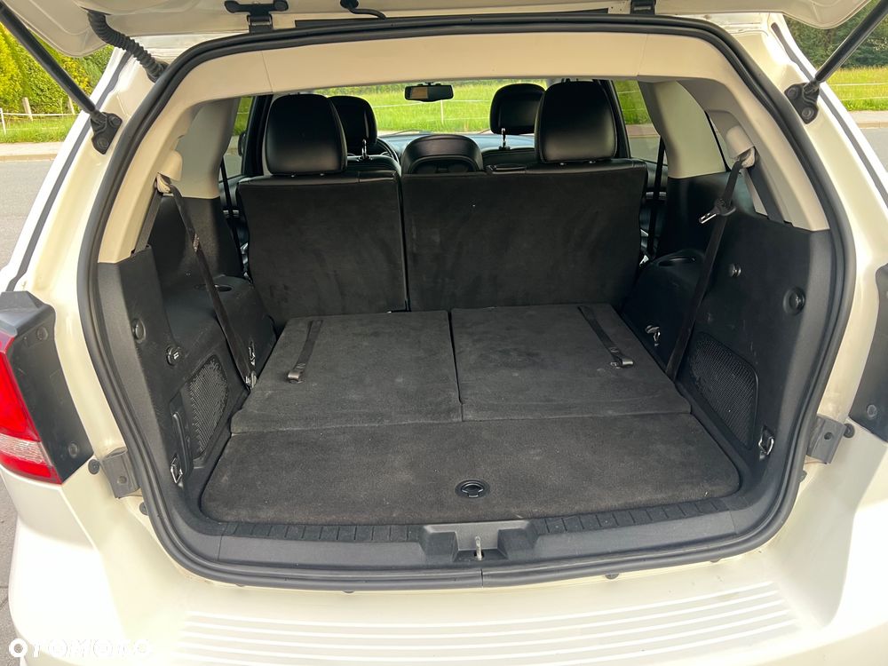 Fiat Freemont 2.0 Multijet Lounge AWD - 28