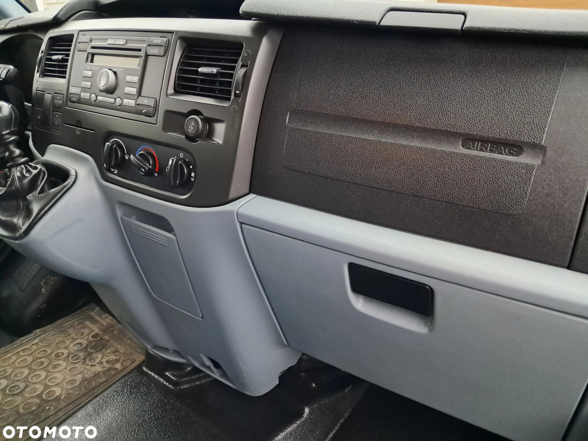 Ford Transit 300 K TDCi Pkw VA Basis - 17
