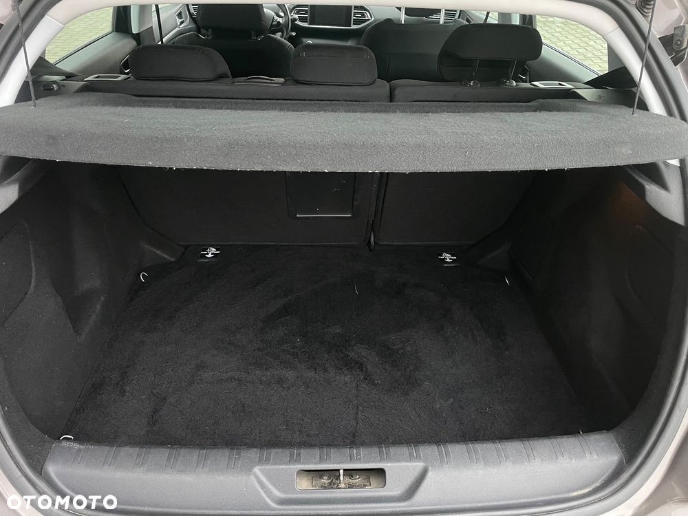 Peugeot 308 1.6 BlueHDi Allure S&S - 9