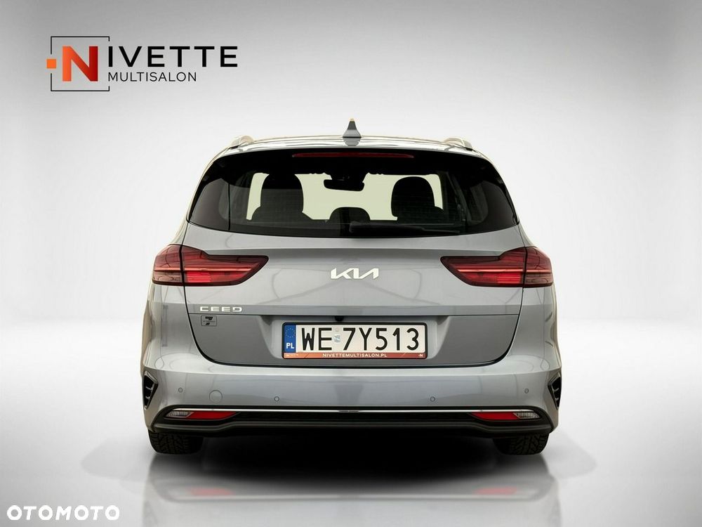 Kia Ceed - 10