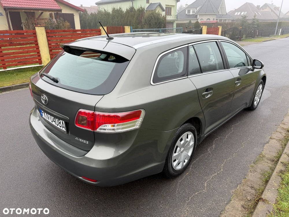 Toyota Avensis 1.8 Executive - 4