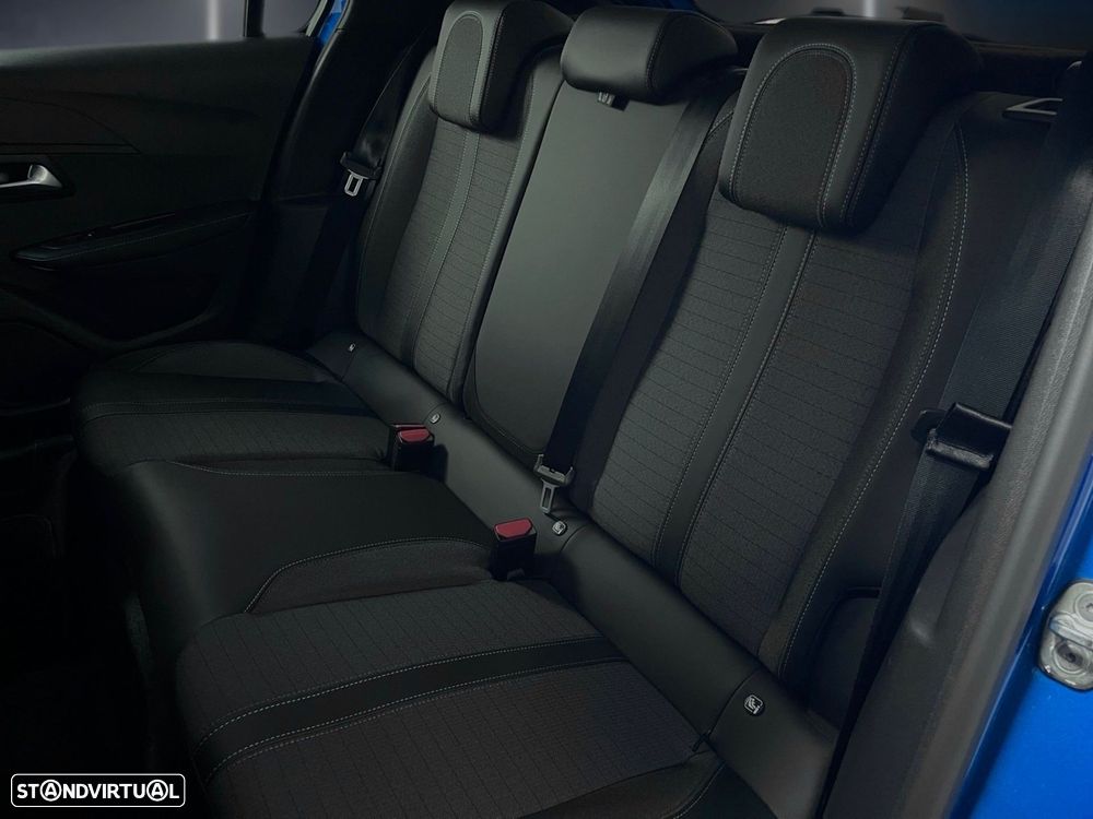 Peugeot e-208 Allure Pack - 26