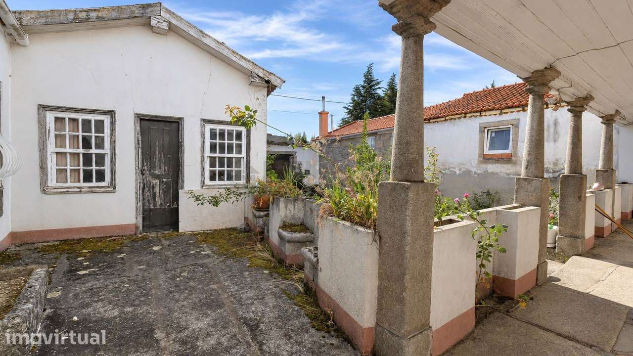 Quinta com Moradia T4 de 1937 | Seia - Grande imagem: 3/24
