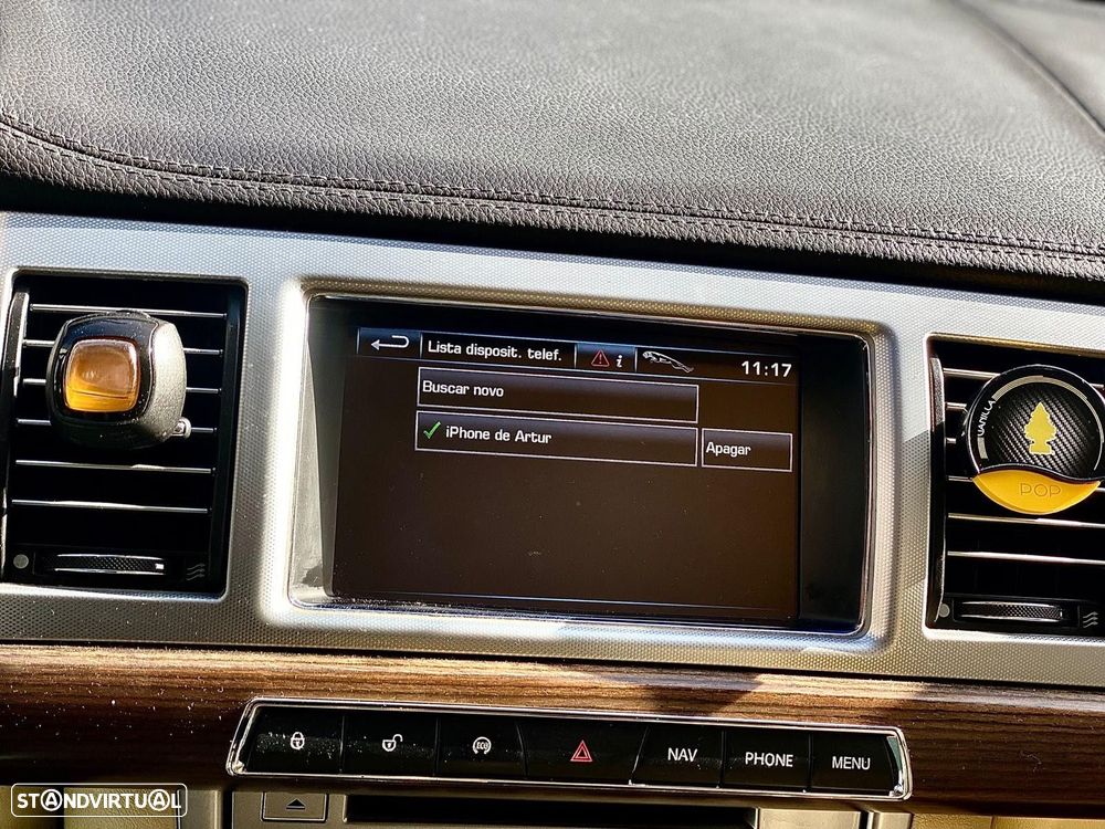 Jaguar XF 2.2 D Premium Luxury - 21