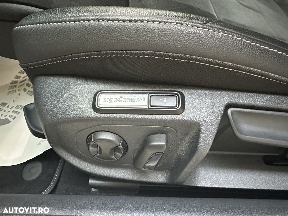 Volkswagen Arteon 2.0 TDI SCR DSG R-Line - 23