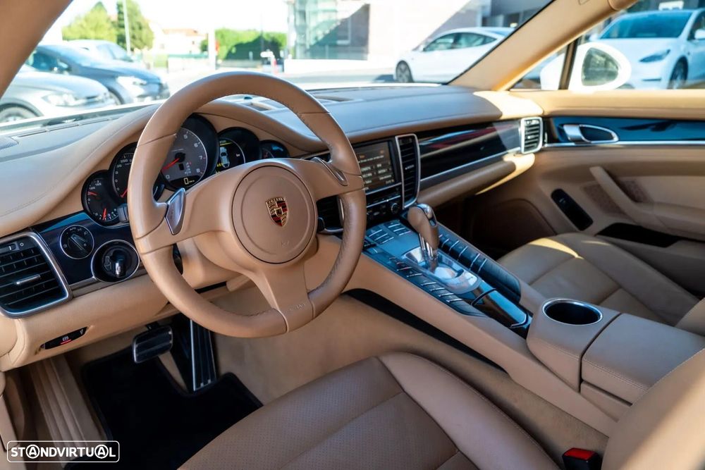 Porsche Panamera 4S PDK - 4