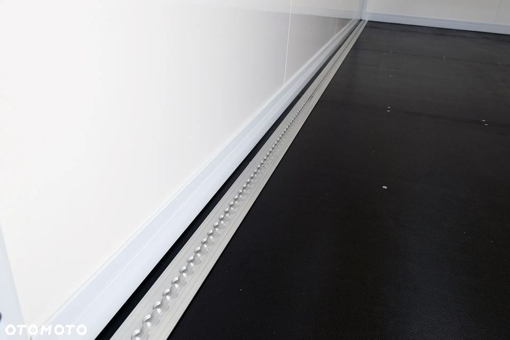 Mercedes-Benz Sprinter 319 - 18