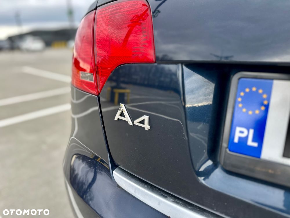 Audi A4 Limousine - 19