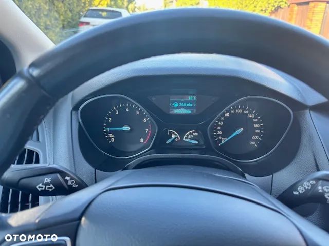 Ford Focus 1.6 Trend - 8