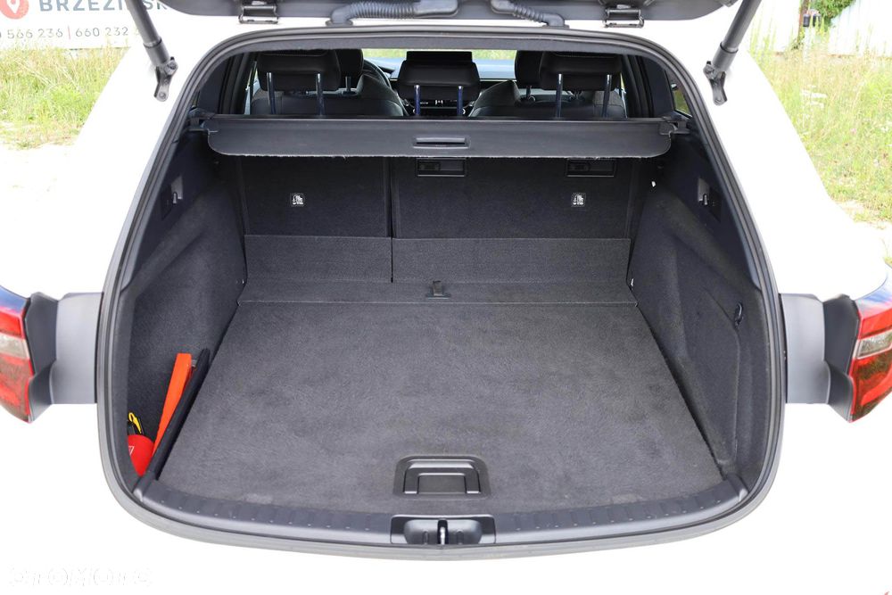 Toyota Corolla 2.0 Hybrid Style - 40