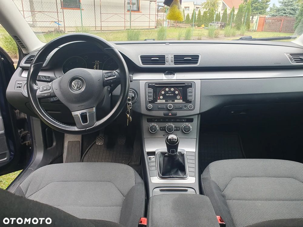 Volkswagen Passat 2.0 TDI Highline - 11