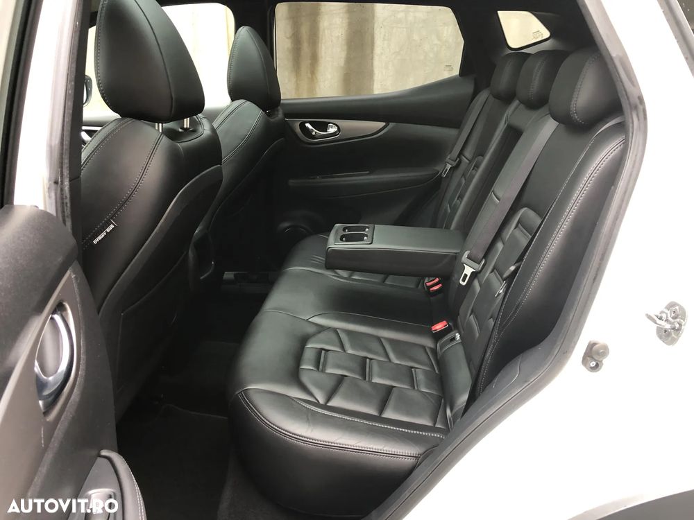 Nissan Qashqai 1.6 DCI Xtronic TEKNA+ - 9