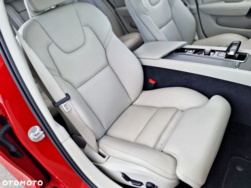 Volvo V60 B4 D Geartronic Momentum Pro - 22