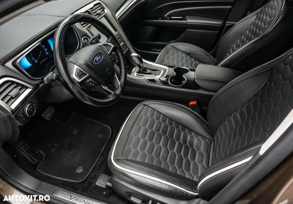 Ford Mondeo Vignale 2.0 Hybrid - 12