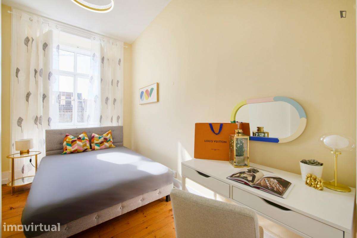 Quarto - localizado em Santos Lisbon - Grande imagem: 3/15