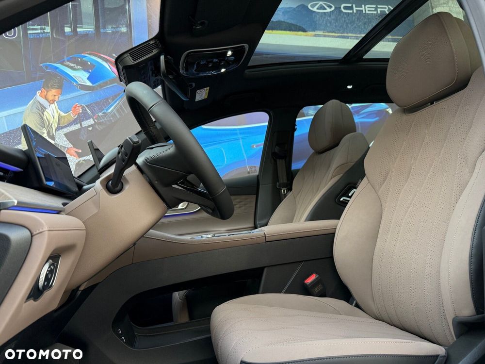 Chery Tiggo 8 - 8