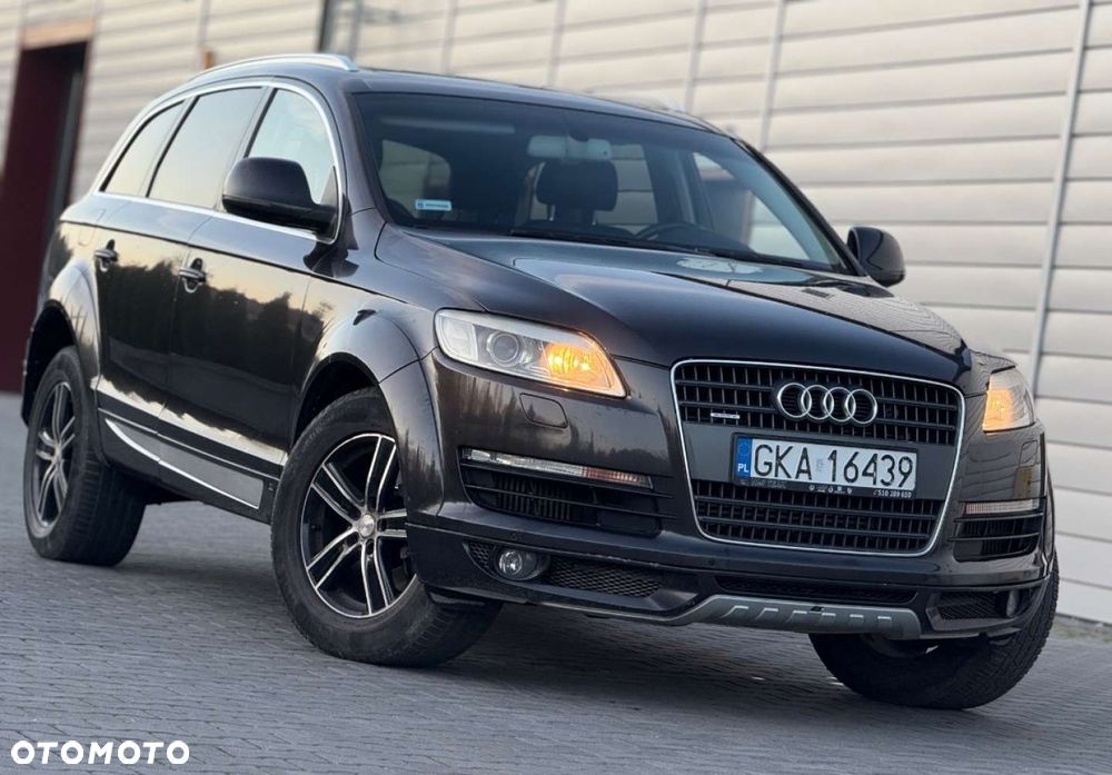 Audi Q7 - 1