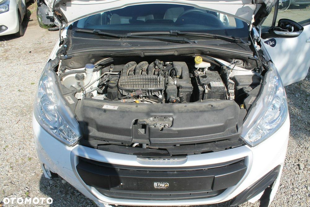 Peugeot 208 - 13