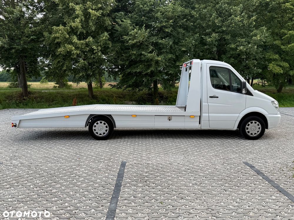Mercedes-Benz Sprinter - 8