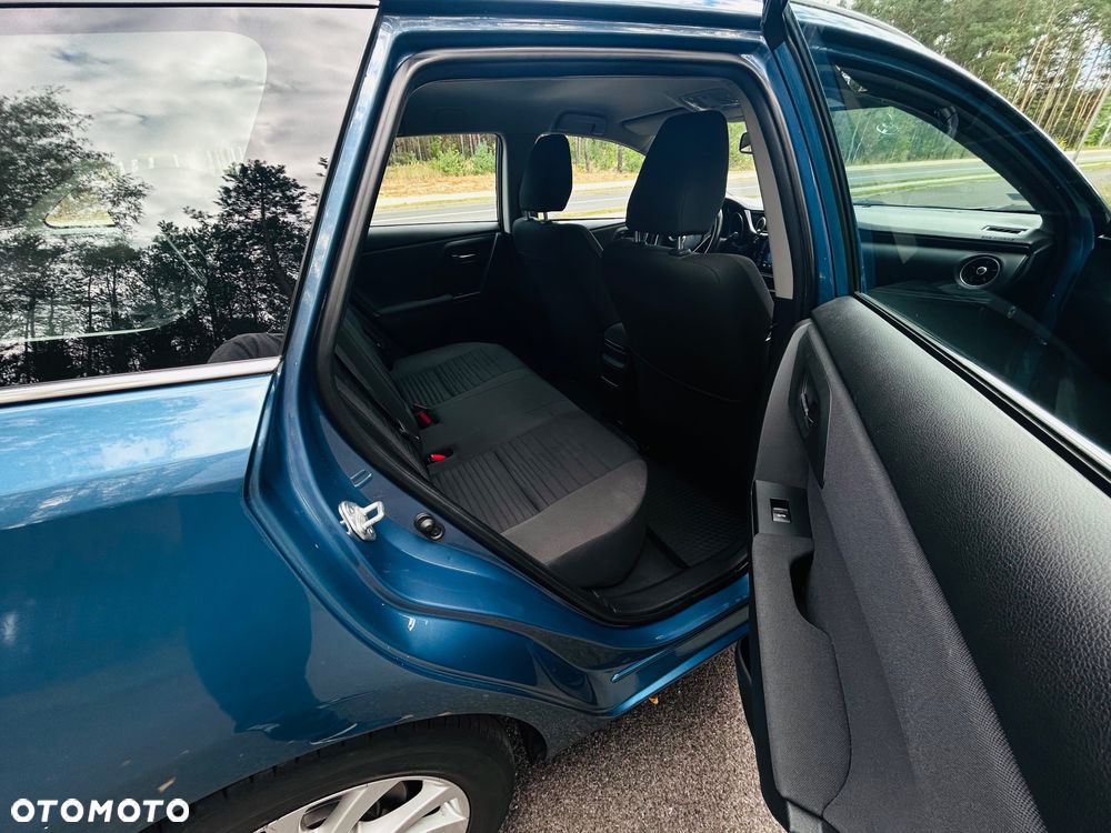 Toyota Auris 1.6 Premium - 7