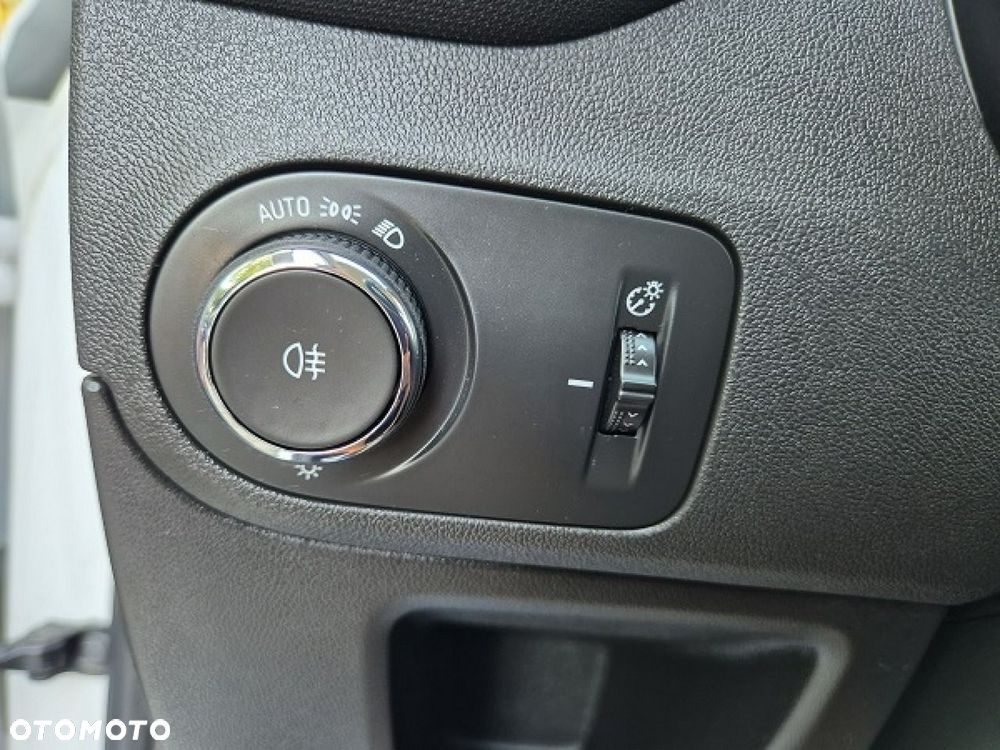Opel Crossland X - 26