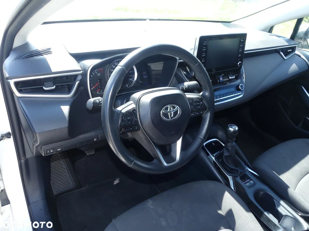 Toyota Corolla 1.5 Comfort - 23