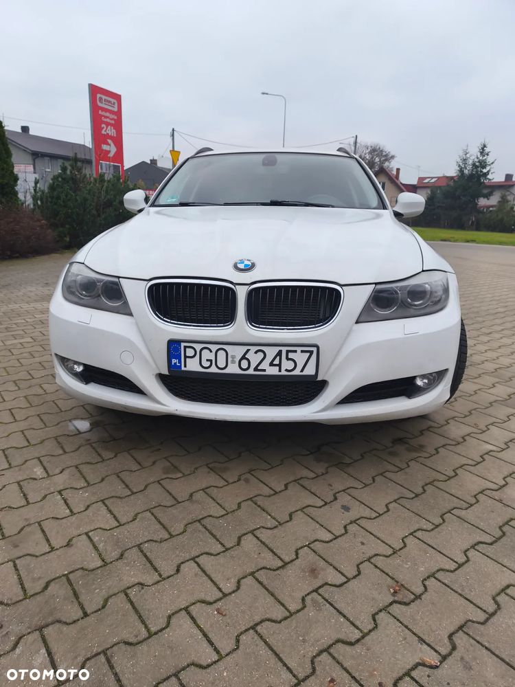 BMW Seria 3 318d DPF - 1
