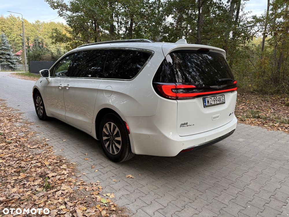 Chrysler Pacifica - 3