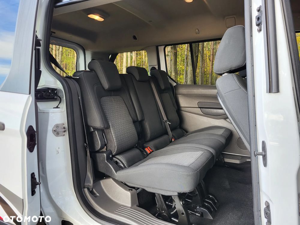 Ford Tourneo Connect 1.5 TDCi Titanium - 8