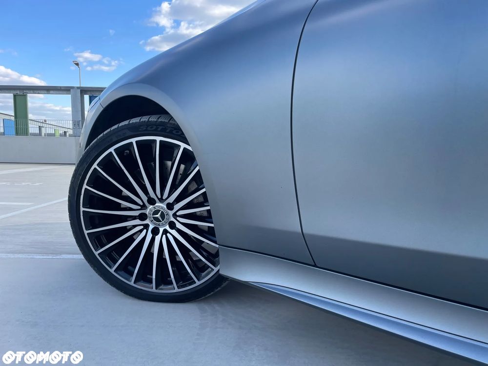 Mercedes-Benz CLS 300 d 4Matic 9G-TRONIC AMG Line - 19