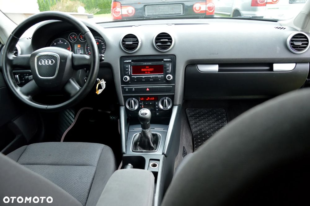 Audi A3 Sportback 1.6 TDI Attraction - 23