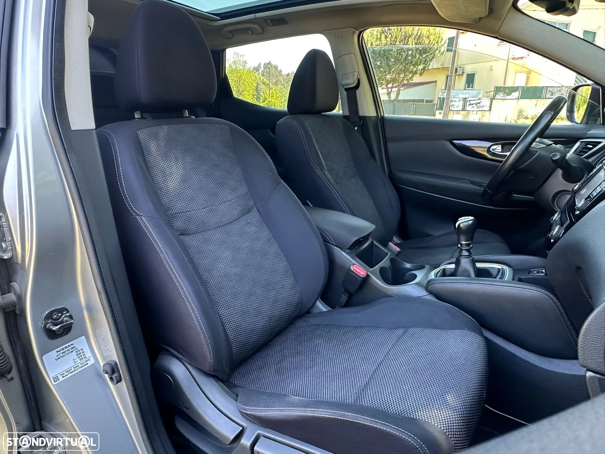 Nissan Qashqai 1.5 dCi N-Connecta - 17