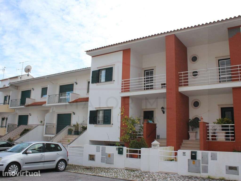 Moradia T3 em excelente estado de conservação, localizada numa das ... - Grande imagem: 2/53